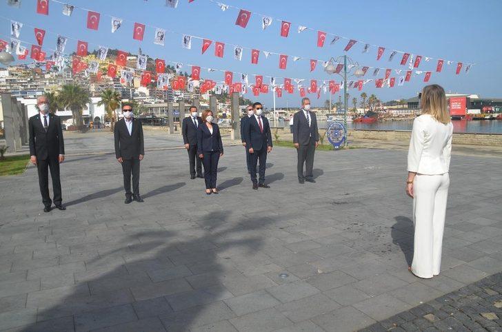 Kuşadası’nda sosyal mesafeli 19 Mayıs kutlaması G5