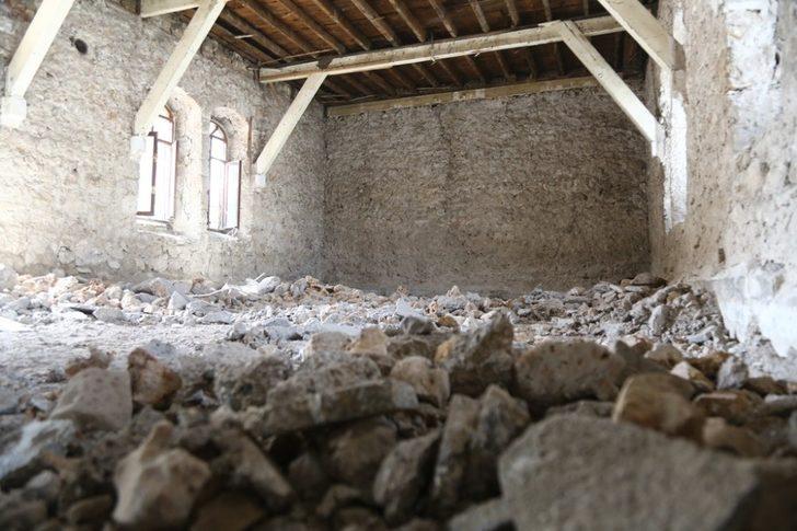 Jandarma binasının restorasyon çalışmaları yerinde incelendi G2