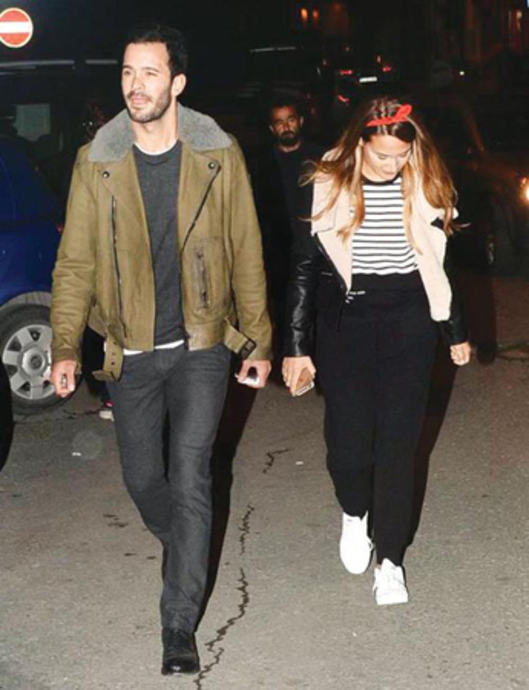 Barış Ardu&ccedil; ve Gupse &Ouml;zay dudak dudağa yakalandı