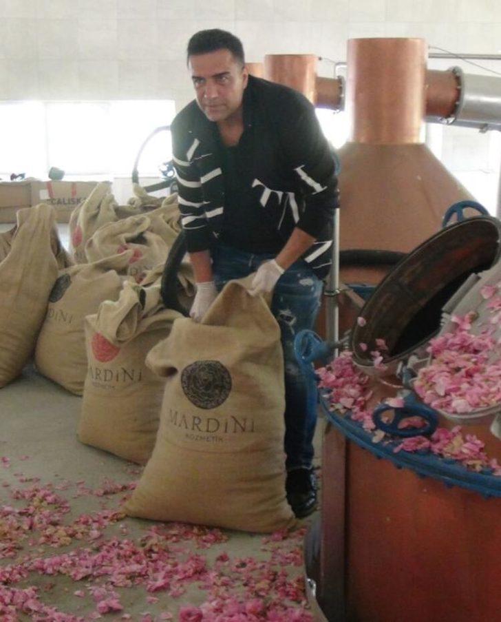 Berdan Mardini memleketi Mardin’e gül suyu fabrikası kurdu G5