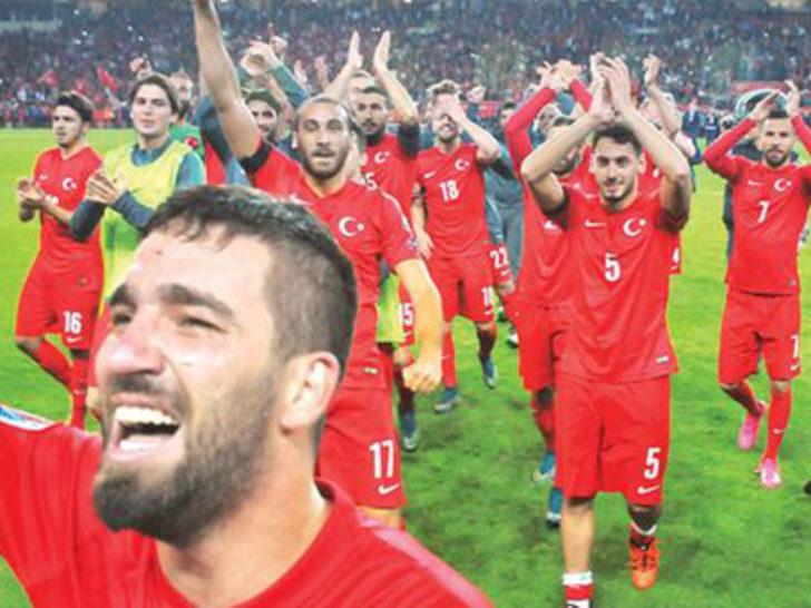 Arda Turan ve sevgilisi Aslıhan Doğan galibiyeti kutladı G3