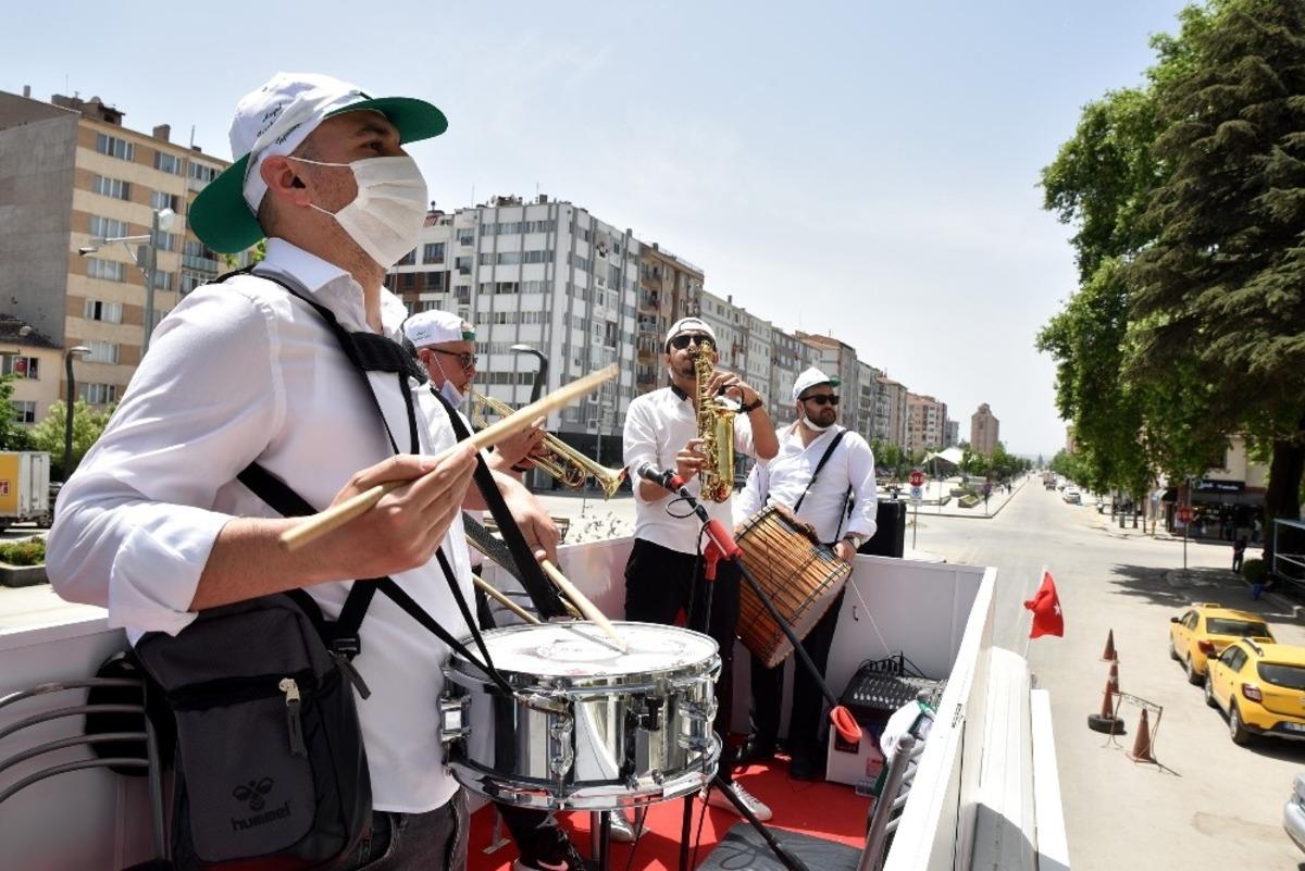 Tepebaşı&rsquo;ında 19 Mayıs coşkusu cadde ve sokaklarda