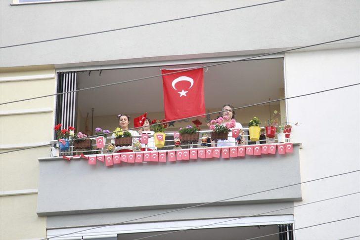 Bayram coşkusu balkonlarda ve statlarda yaşandı G4