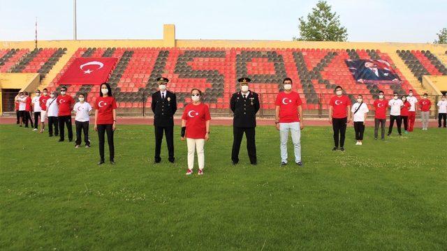 Uşak coşkulu 19 Mayıs kutlaması