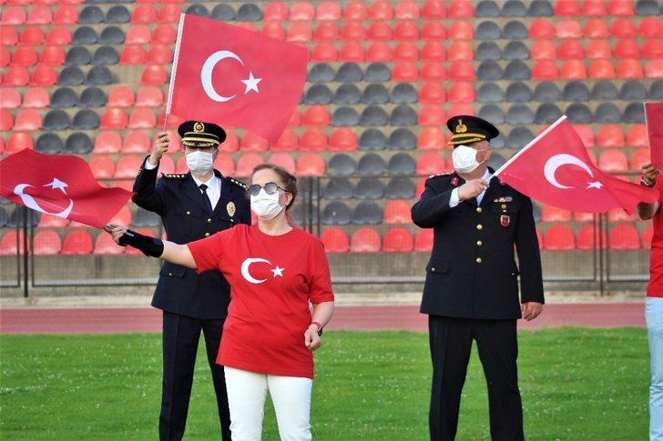 Uşak coşkulu 19 Mayıs kutlaması G3