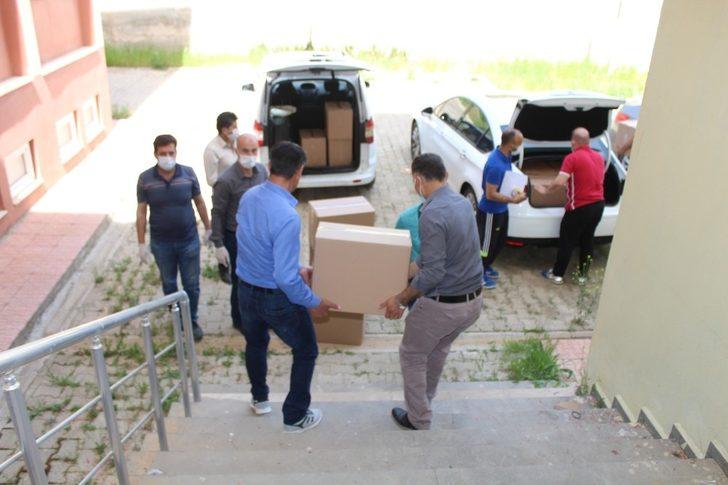 Öğretmenlerden ihtiyaç sahiplerine yardım G2