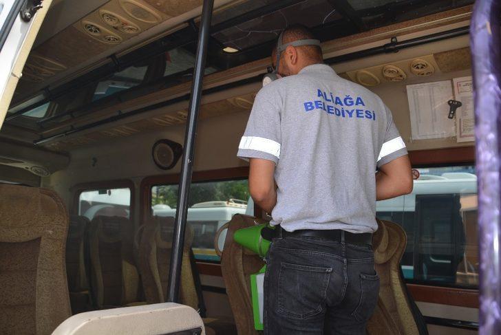 Aliağa’da sokak kısıtlamasında minibüsler dezenfekte edildi G3