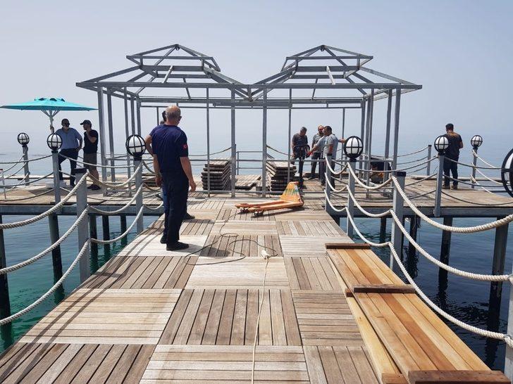 Alanya Belediyesi iskeledeki kaçak yapıyı yıktı G4