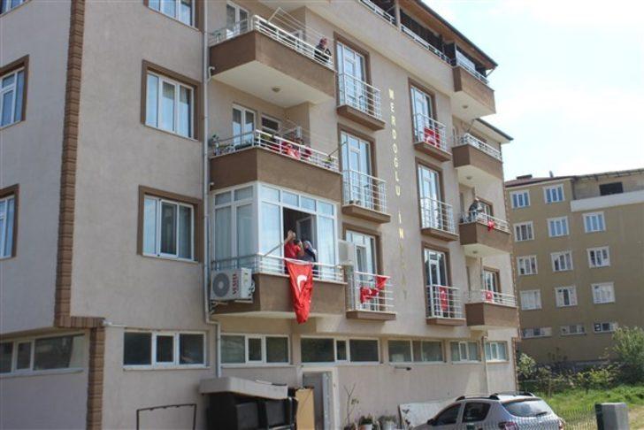 Osmaneli de saat 19.19’da herkes balkonlara çıktı G3