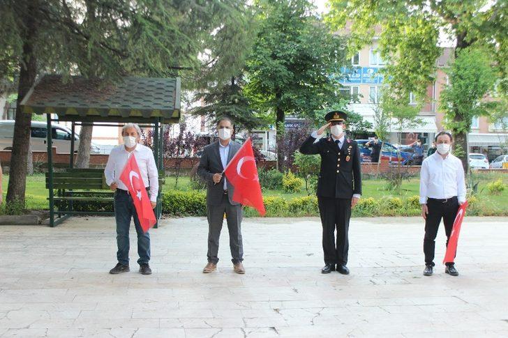 Osmaneli de saat 19.19’da herkes balkonlara çıktı G4