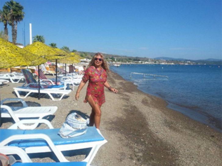 68 yaşındaki Füsun Önal'dan bikinili poz G3