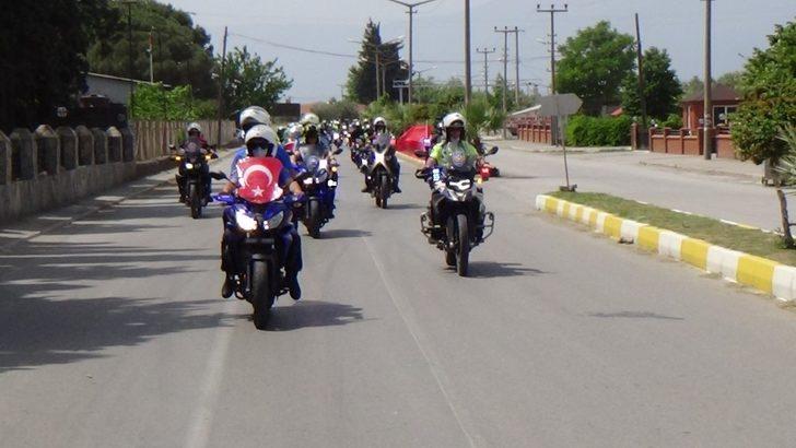 Edremit ve Havran’da 19 Mayıs motosiklet turu düzenledi G3