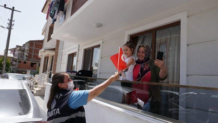 İzmit’te 19 Mayıs coşkusu balkonlara taştı G4