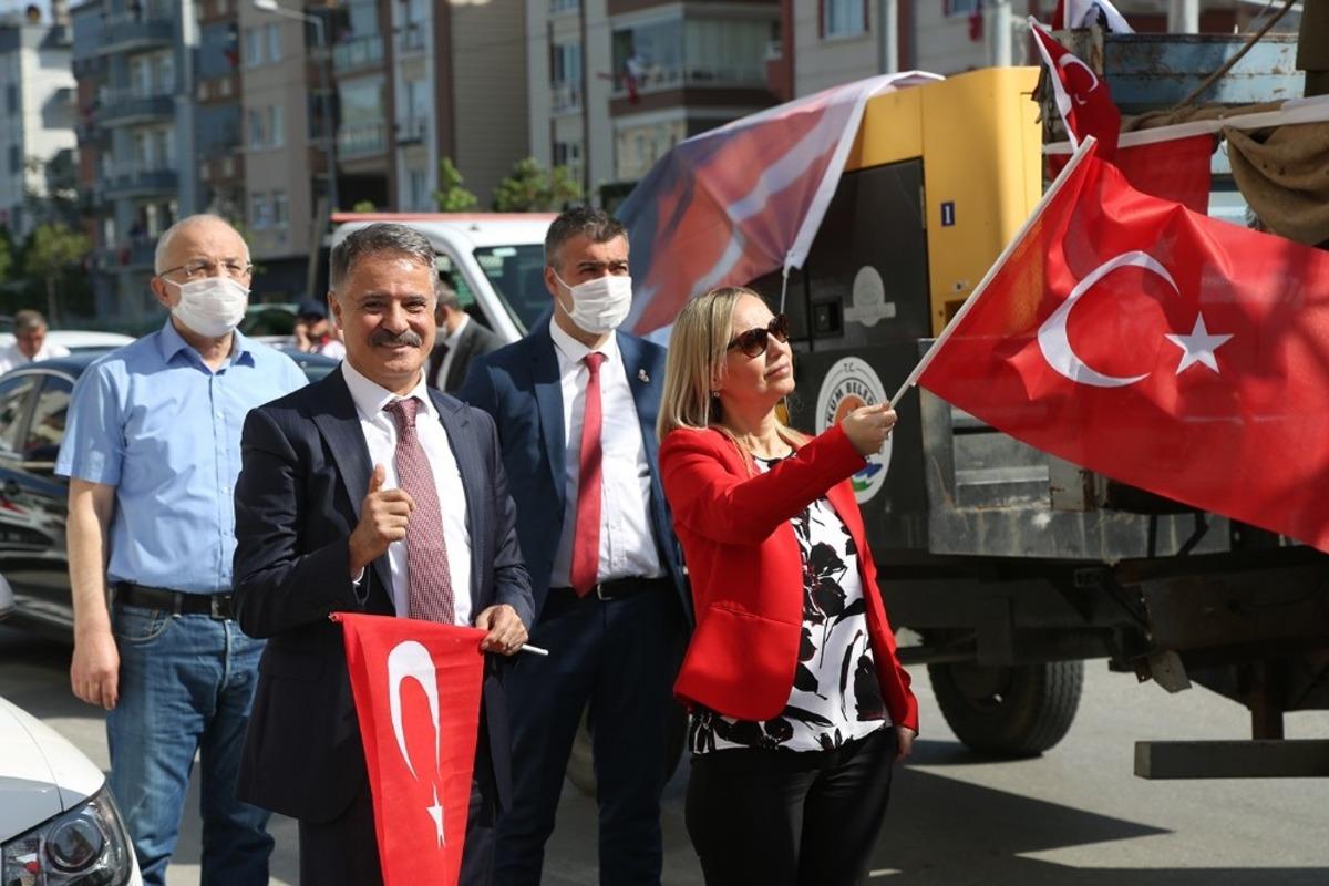 Deveci: "Samsun, &rsquo;Cumhuriyet&rsquo;in başkentidir"