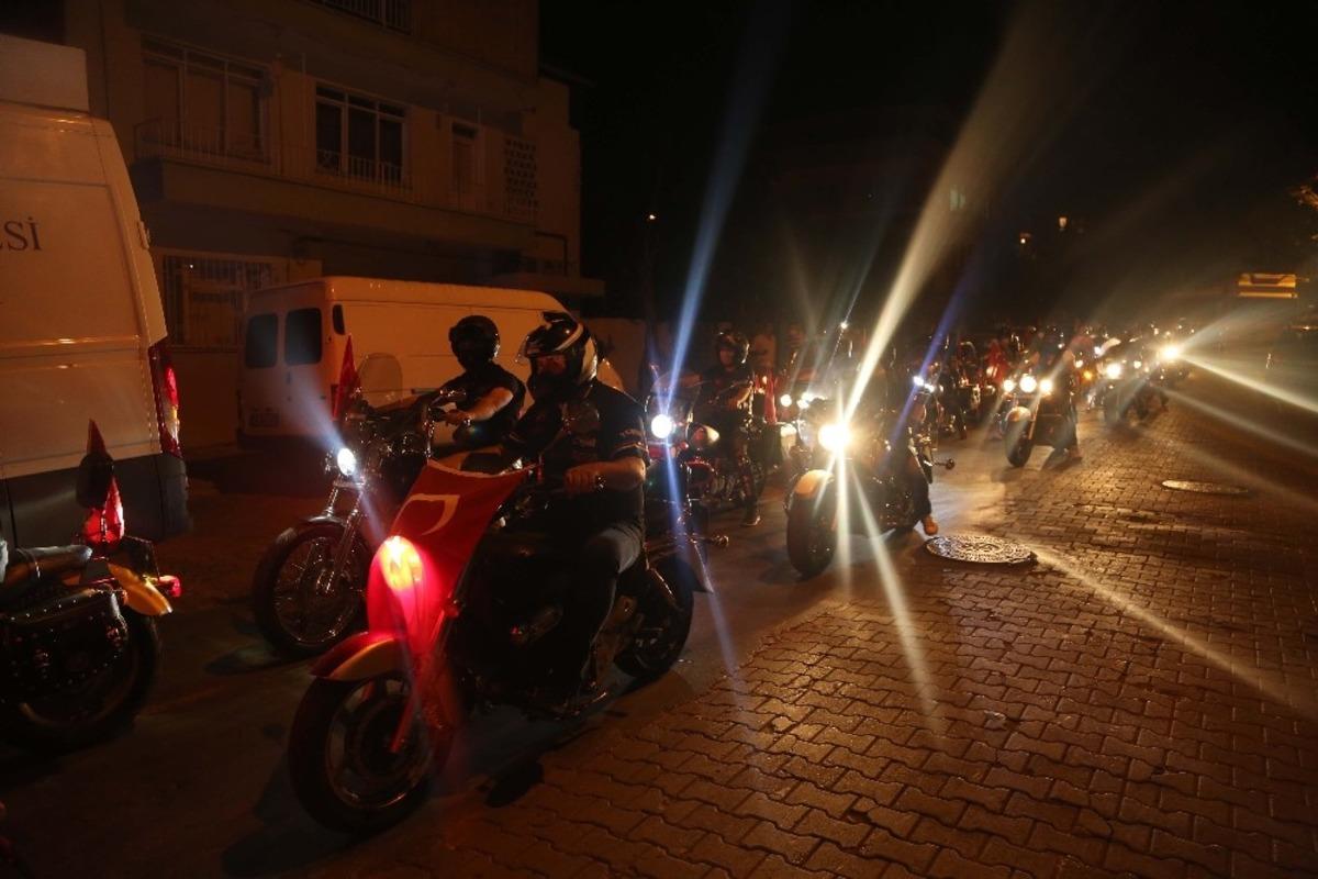 Aydın&rsquo;da 19 Mayıs kortejle kutlandı