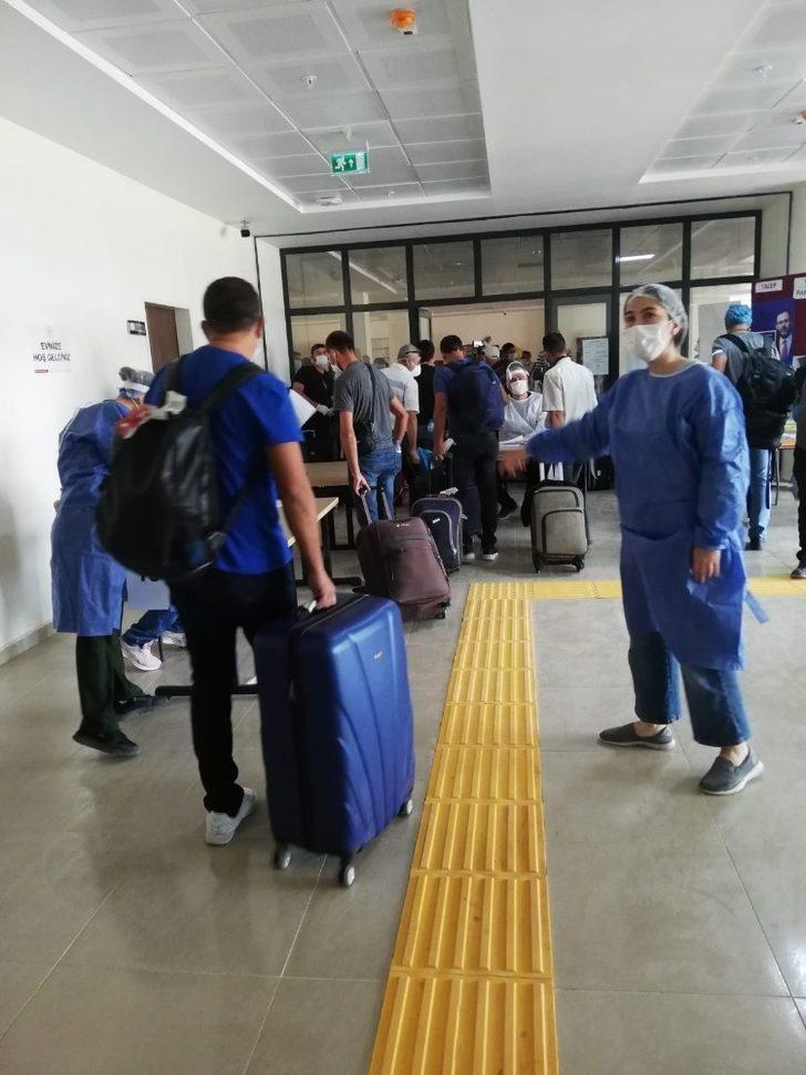 Maldivler’den gelen Türk vatandaşlarının karantina süresi doldu G3