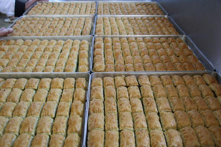 Güllaç ve sütlü Nuriye’den esinlendi soğuk baklava üretti! Siparişlere yetişemiyor G5