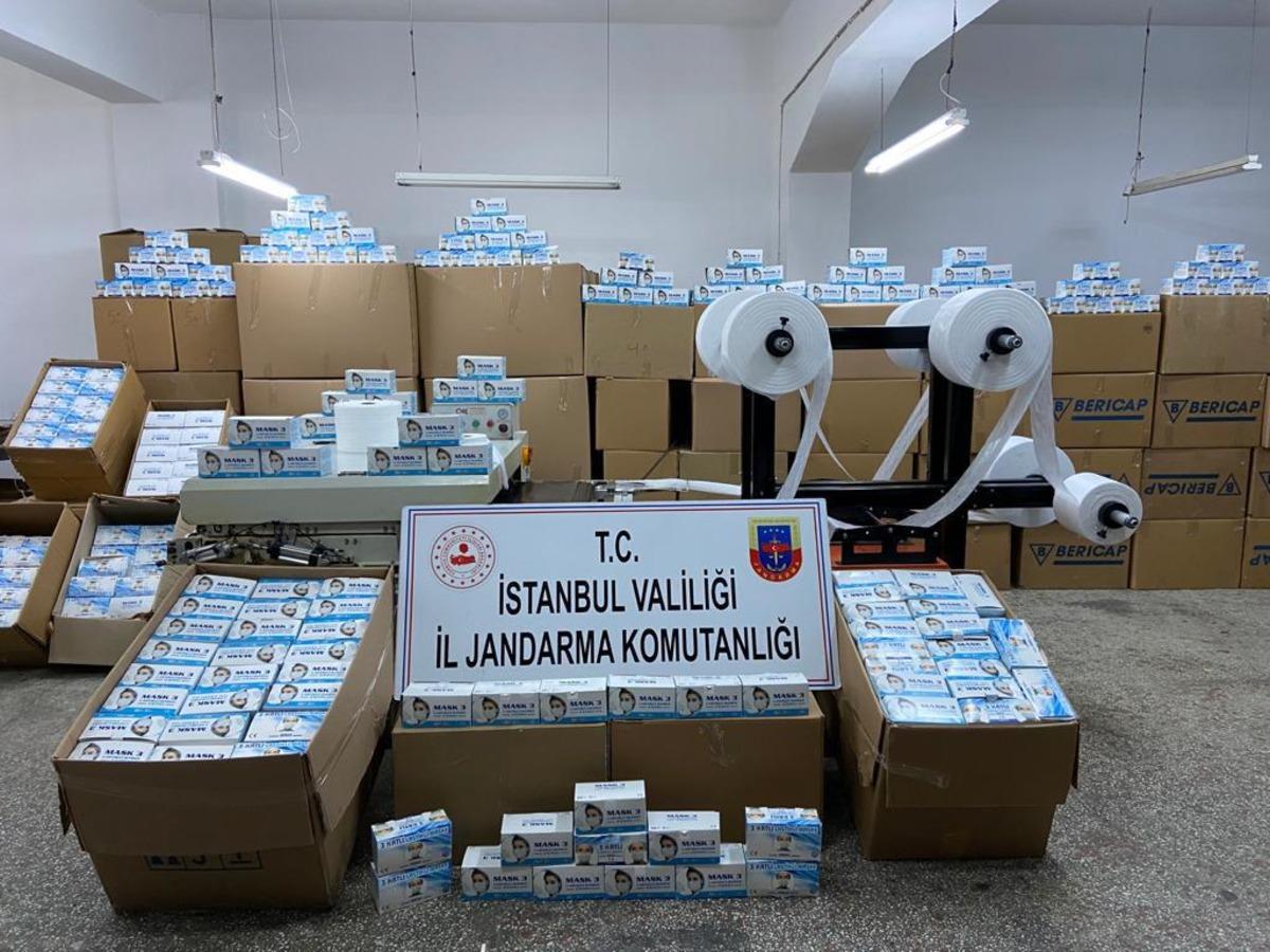 Sultangazi'de maske operasyonu: 800 bin maske ele ge&ccedil;irildi