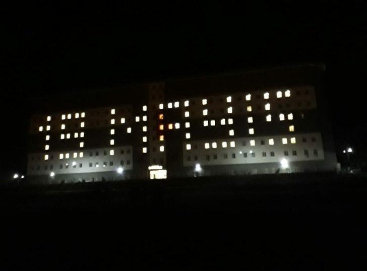 Van’daki KYK yurtlarında 19.19’da İstiklal Marşı okundu G2