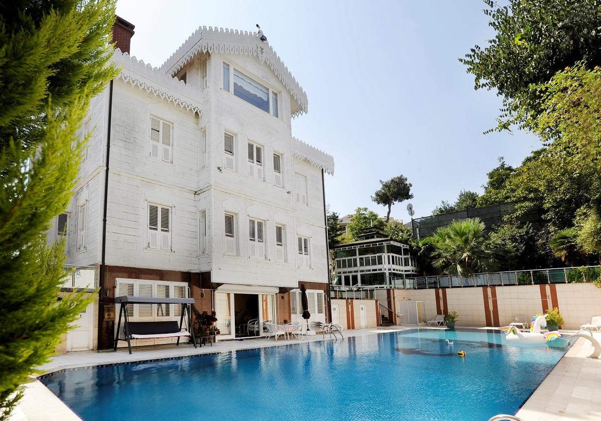 Tarihi k&ouml;şk 100 milyon liraya satışa &ccedil;ıkarıldı