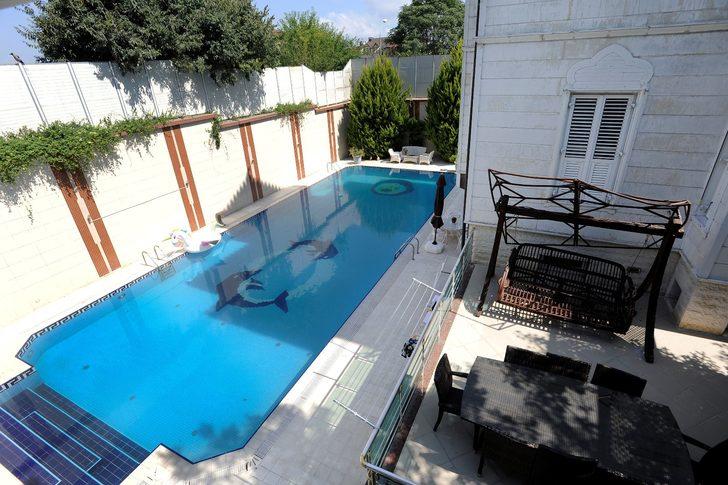 Tarihi köşk 100 milyon liraya satışa çıkarıldı G4