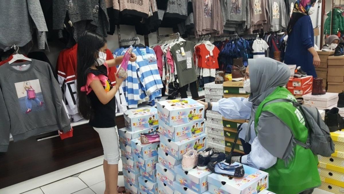 Elazığ&rsquo;da 400 &ccedil;ocuğa bayramlık hediye edildi