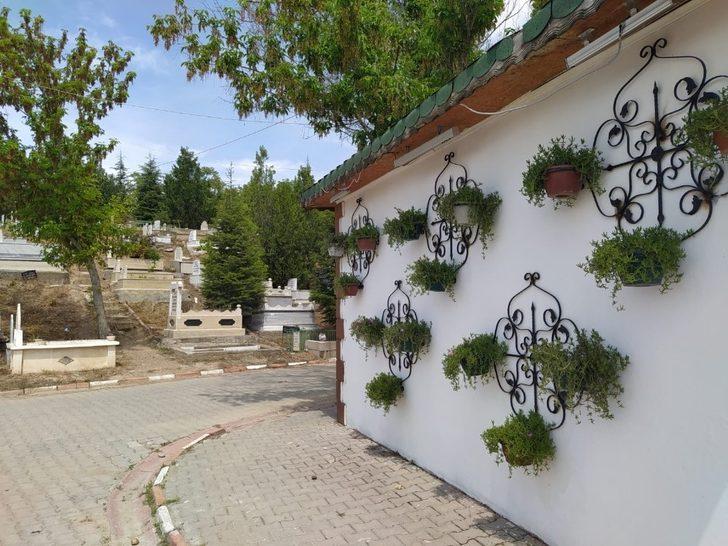 Kırıkkale’de mezarlıklara özel bakım yapıldı G2