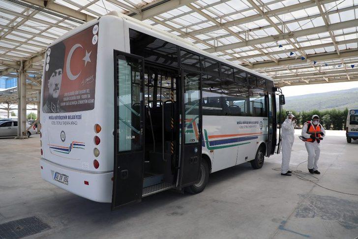 Toplu taşıma araçları sürekli dezenfekte ediliyor G4