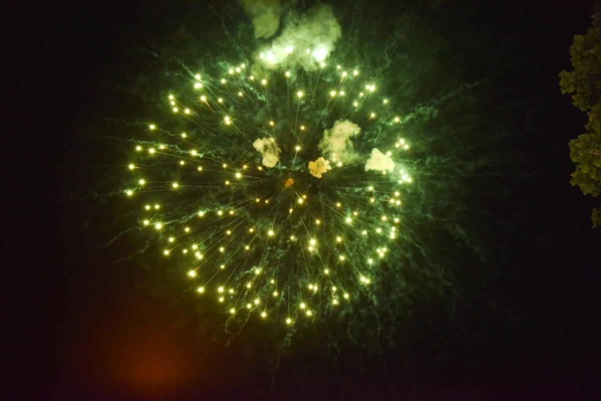 Bilecik semalarındaki havai fişeklerle g&ouml;sterisi g&ouml;z kamaştırdı