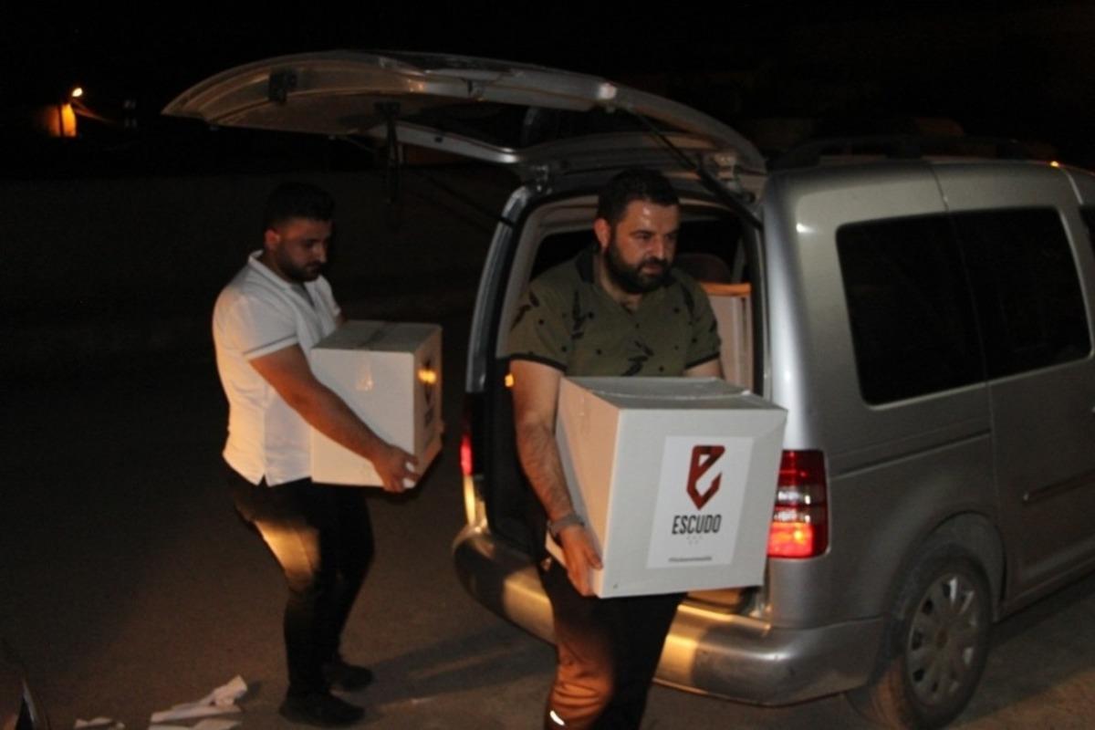 Hayırseverlerden yardım toplayıp engelli ve muhta&ccedil;lara dağıtıyor