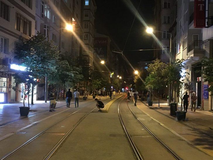 Kısıtlama kalkar kalkmaz sokaklarda haraketlilik başladı G3