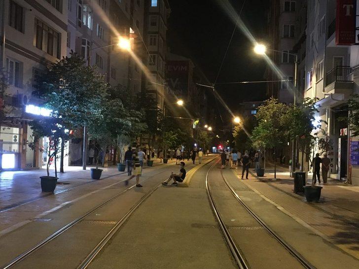 Kısıtlama kalkar kalkmaz sokaklarda haraketlilik başladı G4