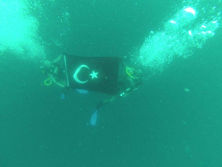 Balıkçılar ve dalgıçlar kutlamalara renk kattı G2