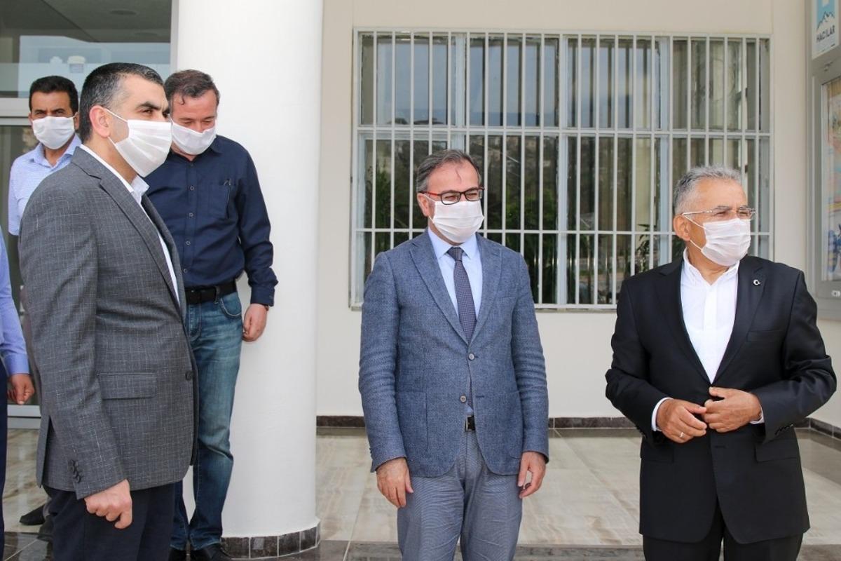 Başkan B&uuml;y&uuml;kkılı&ccedil;, "Uyum k&uuml;lt&uuml;r&uuml; i&ccedil;inde Hacılar&rsquo;ın projelerine destek vereceğiz"