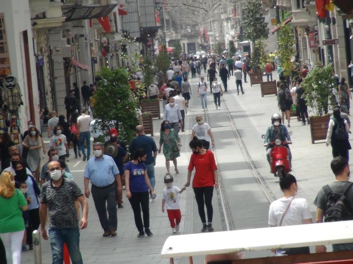 Taksim&rsquo;de dikkat &ccedil;eken yoğunluk