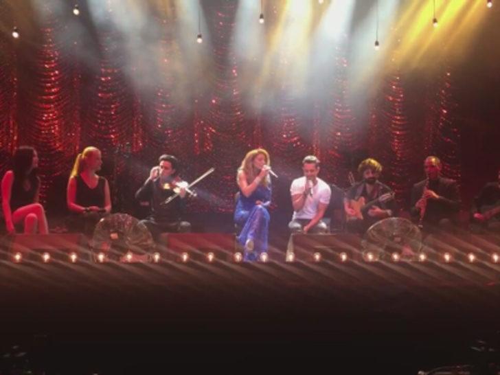 Sıla ile Murat Boz sarmaş dolaş... G2