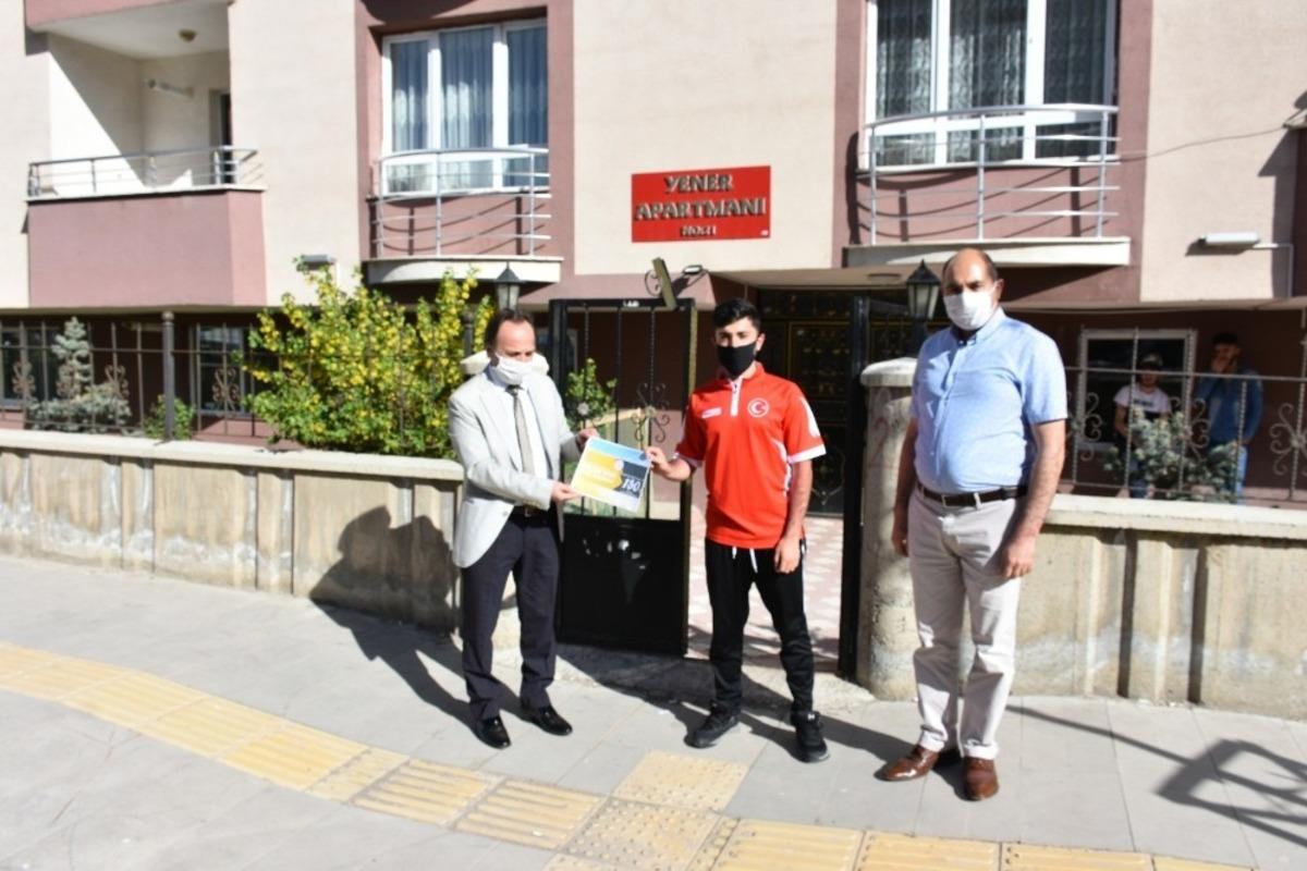 Spor bilgi yarışması şampiyonlarına &ouml;d&uuml;l