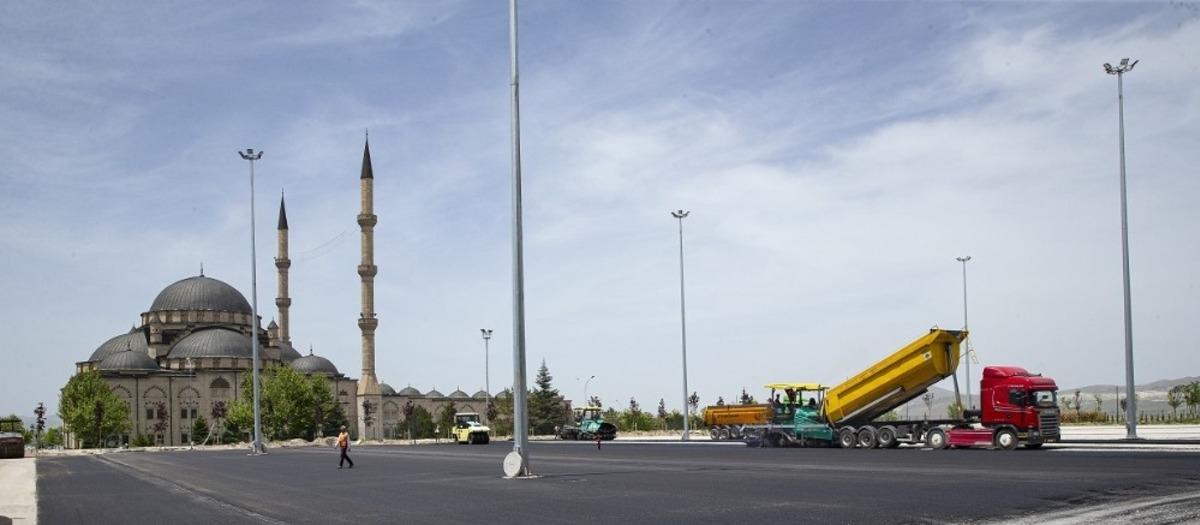 Başkan B&uuml;y&uuml;kkılı&ccedil;, OSB Fuar ve Kongre Merkezi &ccedil;evresinde yapılan &ccedil;alışmaları takip etti