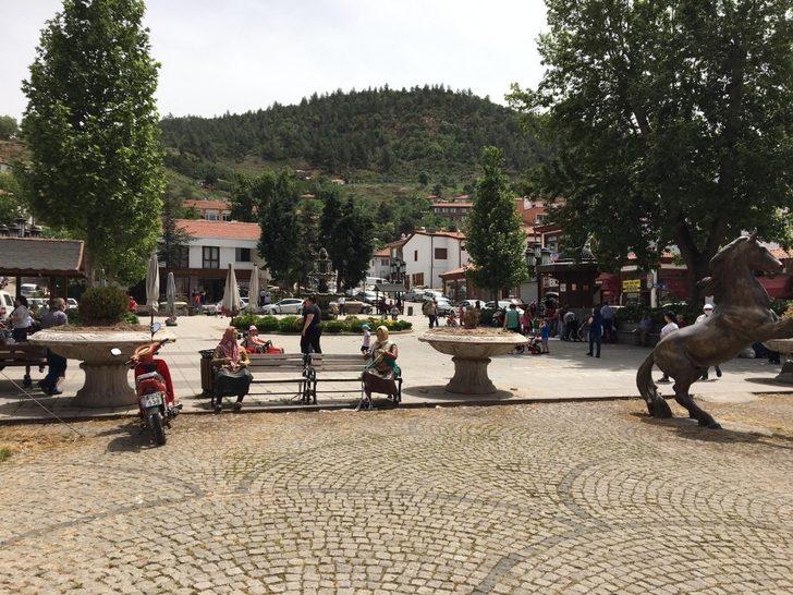 Nallıhan’da kısıtlama sonrası yoğunluk yaşandı G3