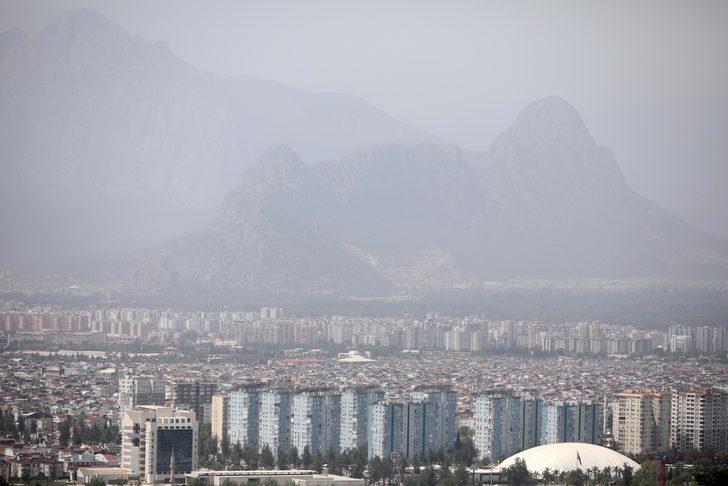 Gökyüzündeki toz, yağmurla birlikte çamura dönebilir G1
