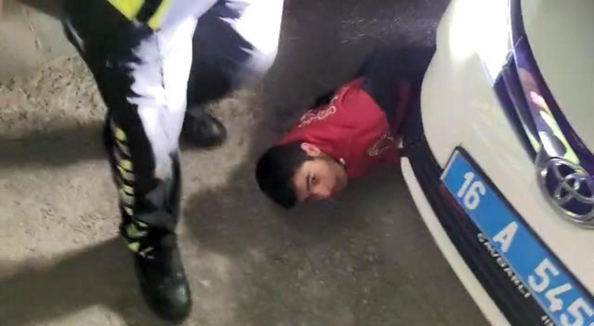 Kısıtlamada otomobil &ccedil;aldılar, 1 kilometre ka&ccedil;abildiler