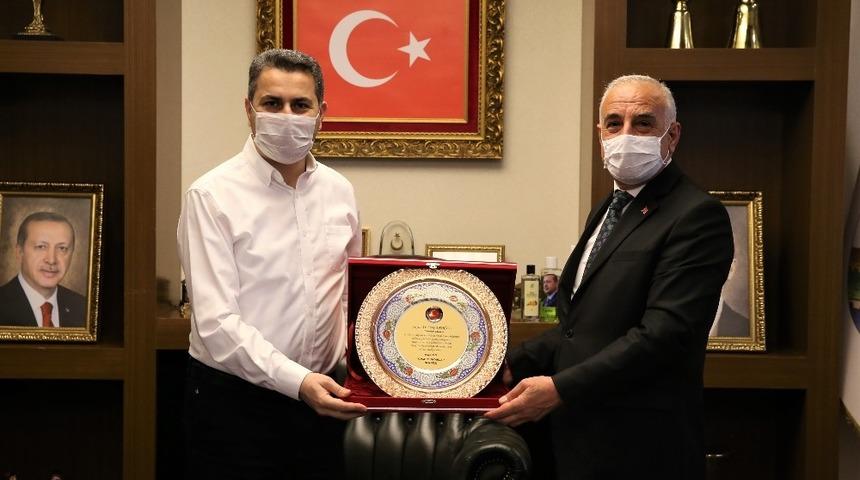 Başkan Eroğlu: &ldquo;Vakaların sıfırlandığı, pandeminin olmadığı bir s&uuml;rece doğru gidiyoruz&rdquo;