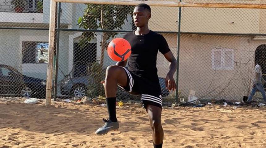  Muhammed Sow, Türkiye'de futbol oynamak istiyor