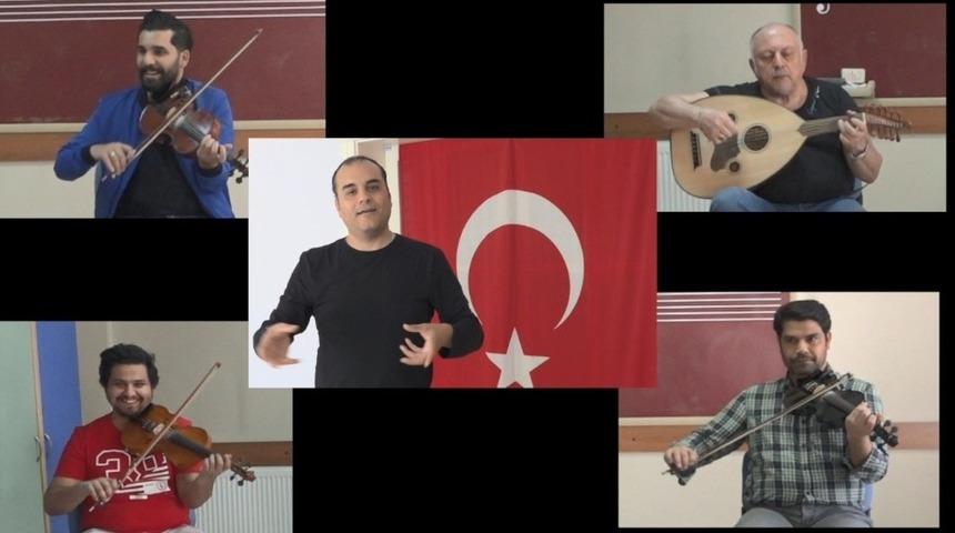 Nazilli Belediyesi TSM Korosu&rsquo;na vatandaşlardan tam not