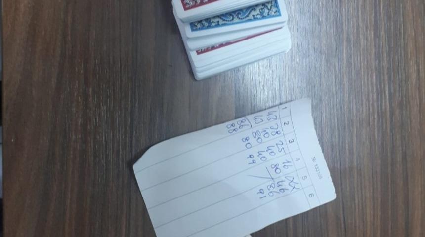 Dernek binasında kumar