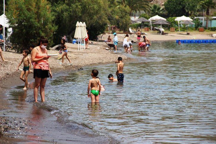 Çocukların ilk işi denize girmek oldu G1