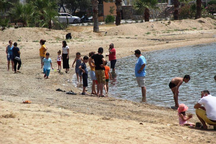 Çocukların ilk işi denize girmek oldu G2