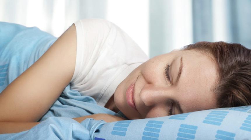 Hayatınızı değiştirmek sizin elinizde! Bunun i&ccedil;in gece uyumadan &ouml;nce bunları s&ouml;ylemeniz gerekiyor...