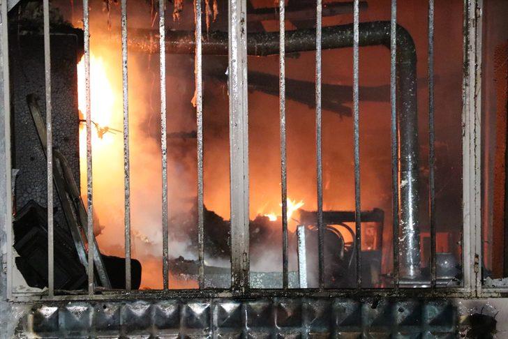 Bolu'da, dükkan ve evde çıkan yangın hasara neden oldu G1