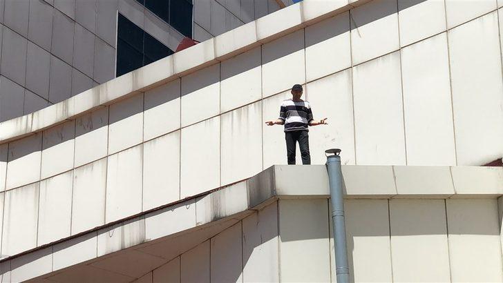 Koronavirüs şüphesiyle karantinaya alındığı hastanede intihara kalkıştı G4